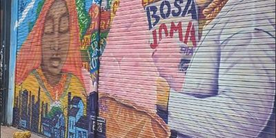 Se arrienda excelente bodega/local con un área de 510 M2, tiene en el primer piso 40x10M y un mezanine de aproximadamente 110M2 ideal para oficinas, cuenta con 2 baños, muy buena ubicación en el centro de la ciudad,  sobre la KR 13, sector muy comercial, cómodas vías de acceso como la Calle 19 y Avenida Caracas. Cerca a la estación de Transmilenio calle 19 y  las nieves.