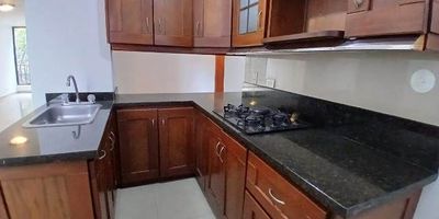 Espectacular Apartamento está disponible para Arriendo. Ubicado en el barrio PATIO BONITO de la ciudad de Medellín. Cuenta con 3 habitaciones, 3 baños y 1 parqueaderos. El área construida es de 95.00 m². Estrato: 6. 