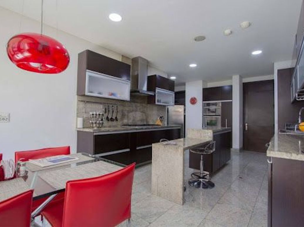 Apartamento de 3 alcobas en venta en Los Rosales, Bogotá, 260 m² · foto 13 de 20