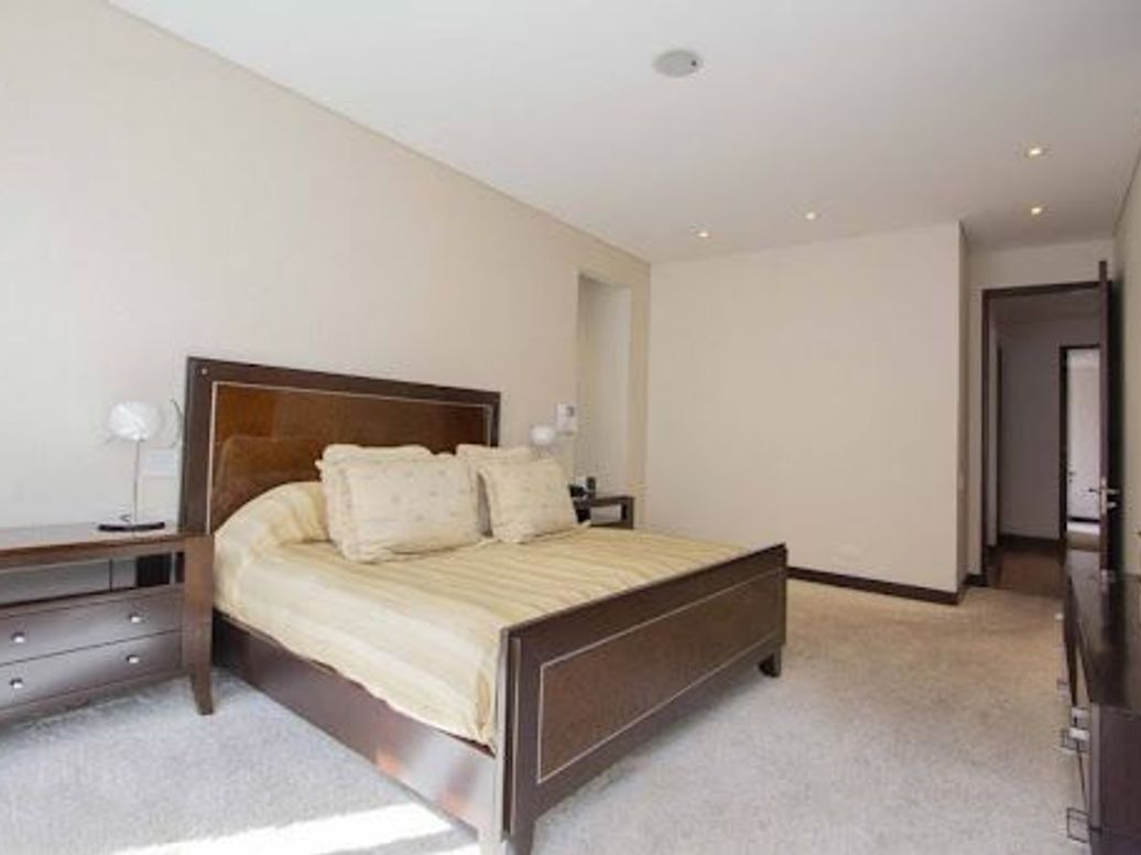 Apartamento de 3 alcobas en venta en Los Rosales, Bogotá, 260 m² · foto 16 de 20