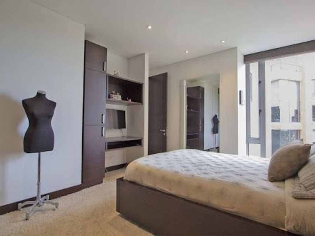 Apartamento de 3 alcobas en venta en Los Rosales, Bogotá, 260 m² · foto 18 de 20