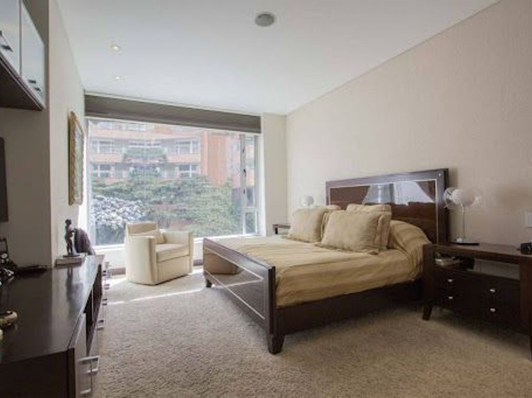 Apartamento de 3 alcobas en venta en Los Rosales, Bogotá, 260 m² · foto 15 de 20