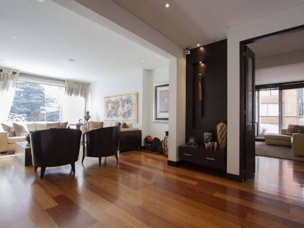 Apartamento de 3 alcobas en venta en Los Rosales, Bogotá, 260 m² · foto 3 de 20