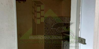 Espectacular Apartamento está disponible para Arriendo. Ubicado en el barrio CR NUEVA CASTILLA de la ciudad de Zipaquirá. Cuenta con 3 habitaciones, 2 baños y 0 parqueaderos. El área construida es de 65.00 m². Estrato: 3. 