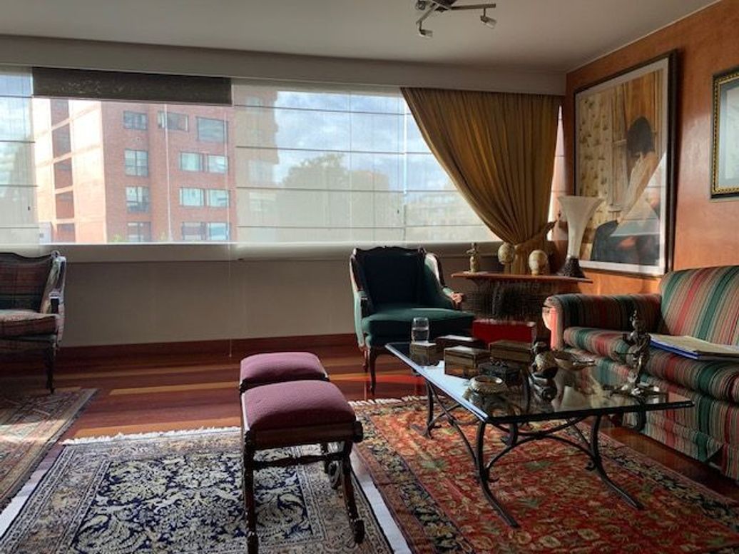 Apartamento de 3 alcobas en venta en Los Rosales, Bogotá, 195 m² · foto 16 de 19