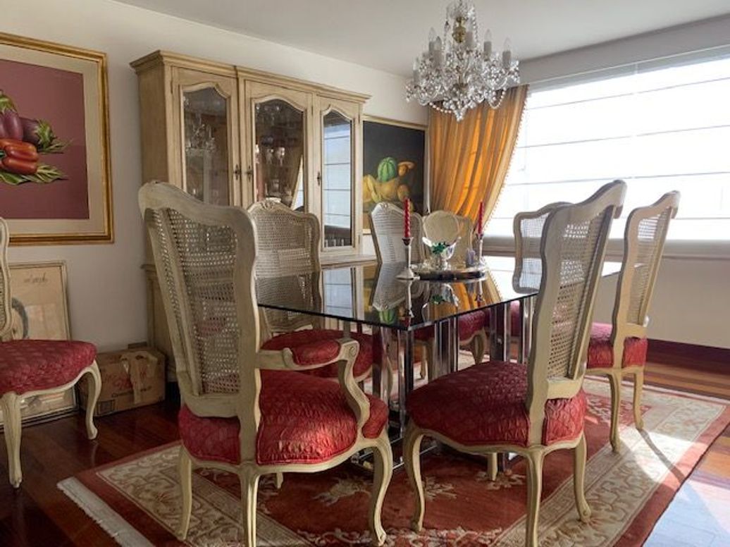 Apartamento de 3 alcobas en venta en Los Rosales, Bogotá, 195 m² · foto 8 de 19