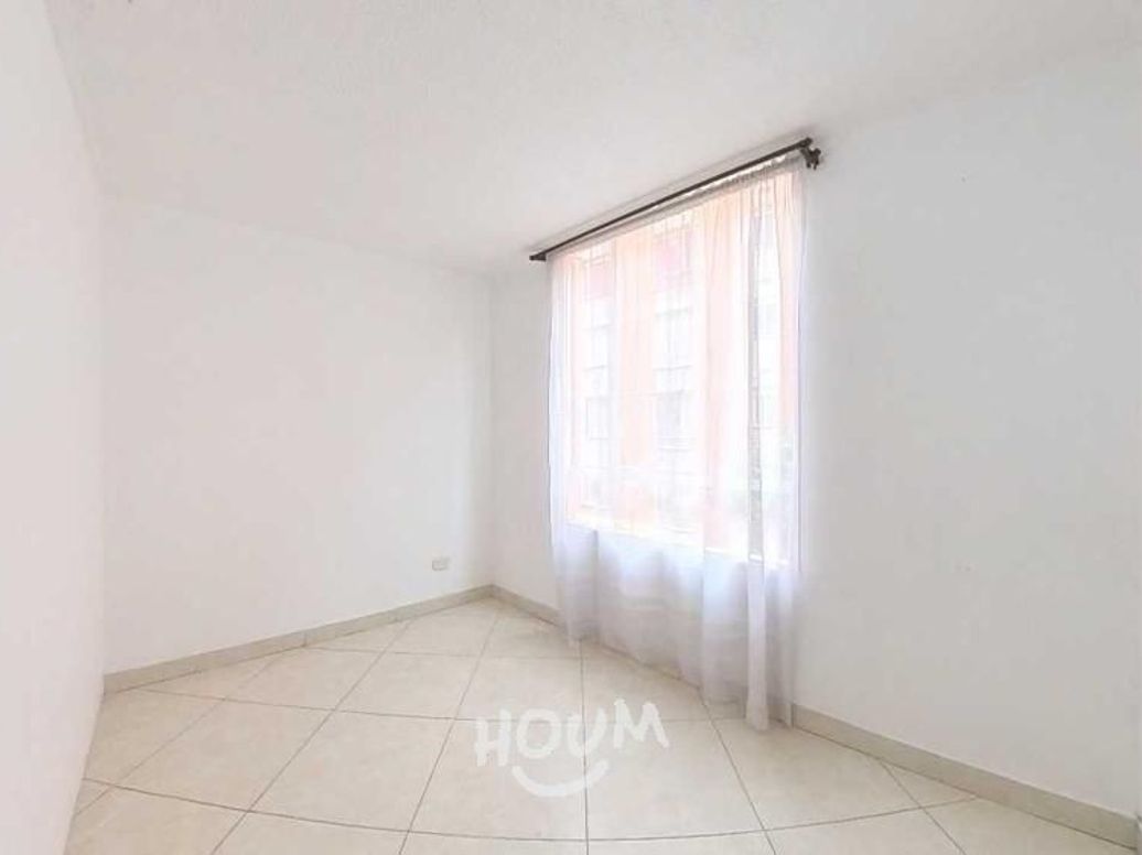 Apartamento de 3 alcobas en venta en San Jose, Bogotá, 50 m² · foto 6 de 9