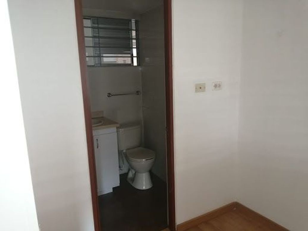 Apartamento de 3 alcobas en venta en Colina Campestre, Bogotá, 98 m² · foto 5 de 18