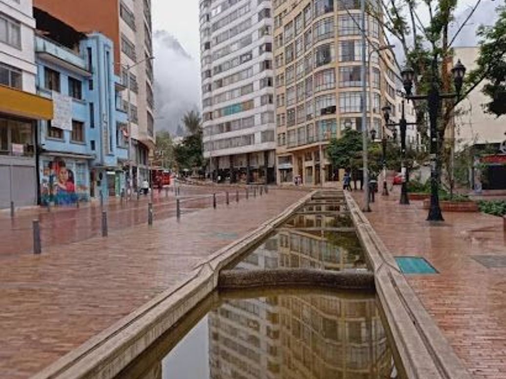Apartamento de 1 alcoba en venta en La Candelaria, Bogotá, 265 m² · foto 3 de 10