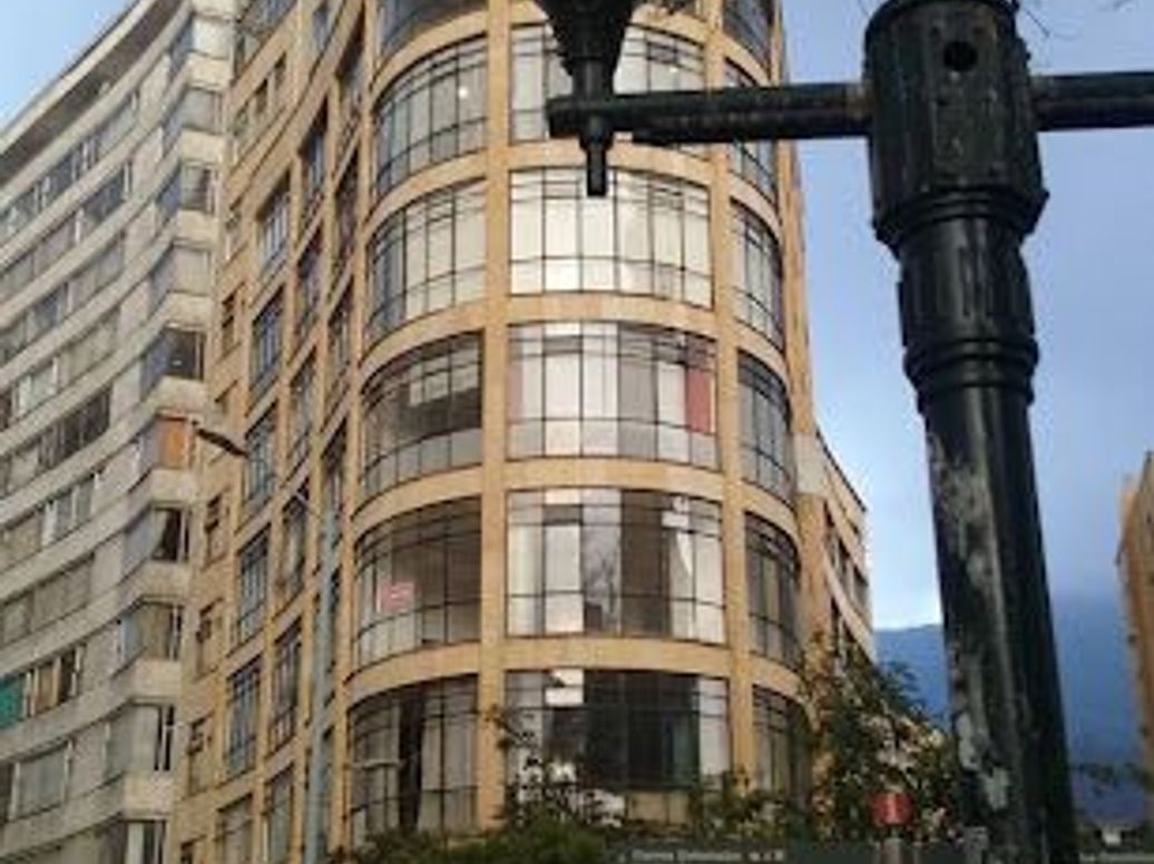 Apartamento de 1 alcoba en venta en La Candelaria, Bogotá, 265 m² · foto 2 de 10