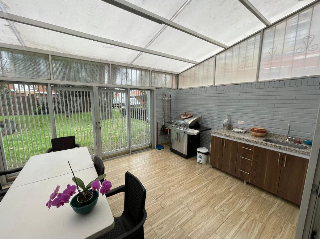 Casa de 5 alcobas en venta en Ub. Cordoba Niza, Bogotá, 234 m² · foto 15 de 20
