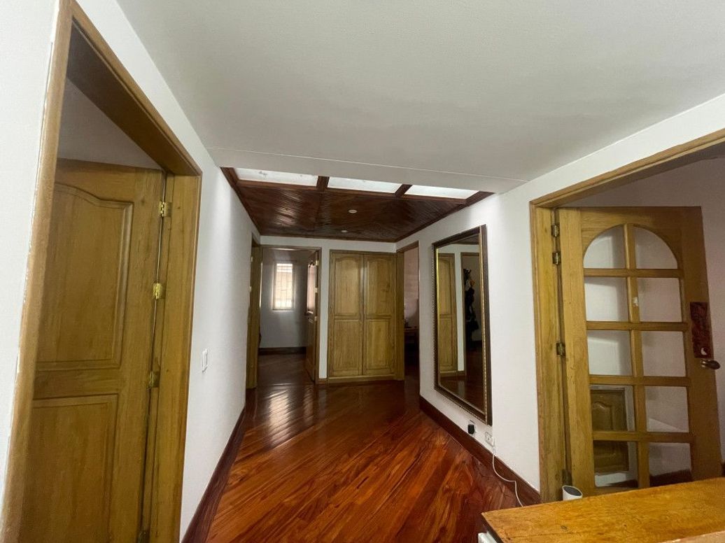 Casa de 5 alcobas en venta en Ub. Cordoba Niza, Bogotá, 234 m² · foto 16 de 20