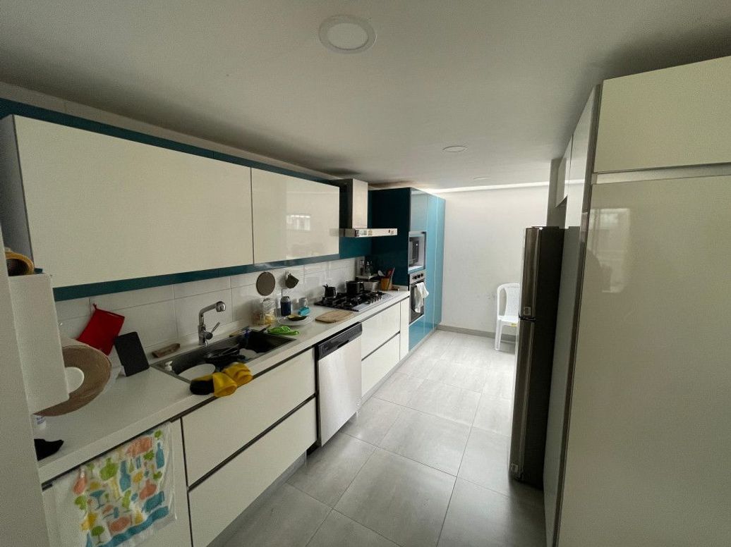 Casa de 5 alcobas en venta en Ub. Cordoba Niza, Bogotá, 234 m² · foto 8 de 20