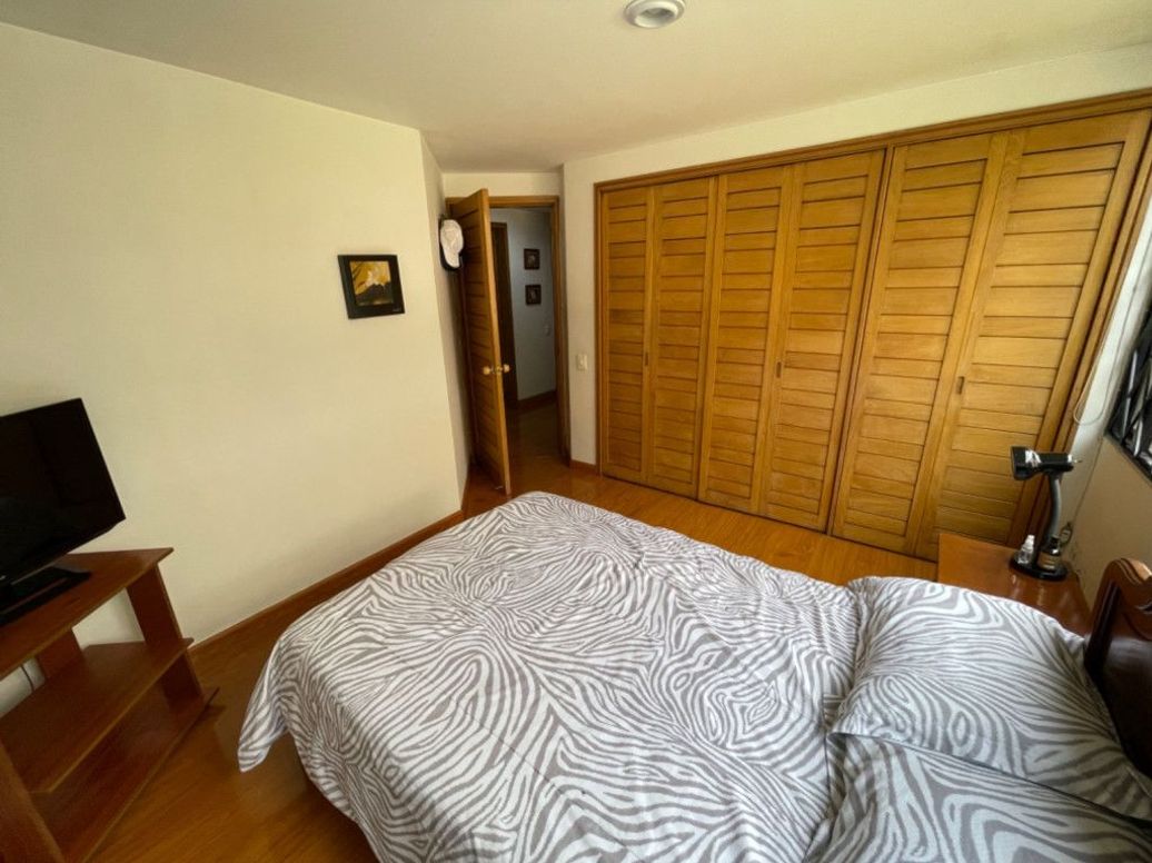 Apartamento de 3 alcobas en venta en Santa Barbara Central, Bogotá, 115 m² · foto 16 de 20