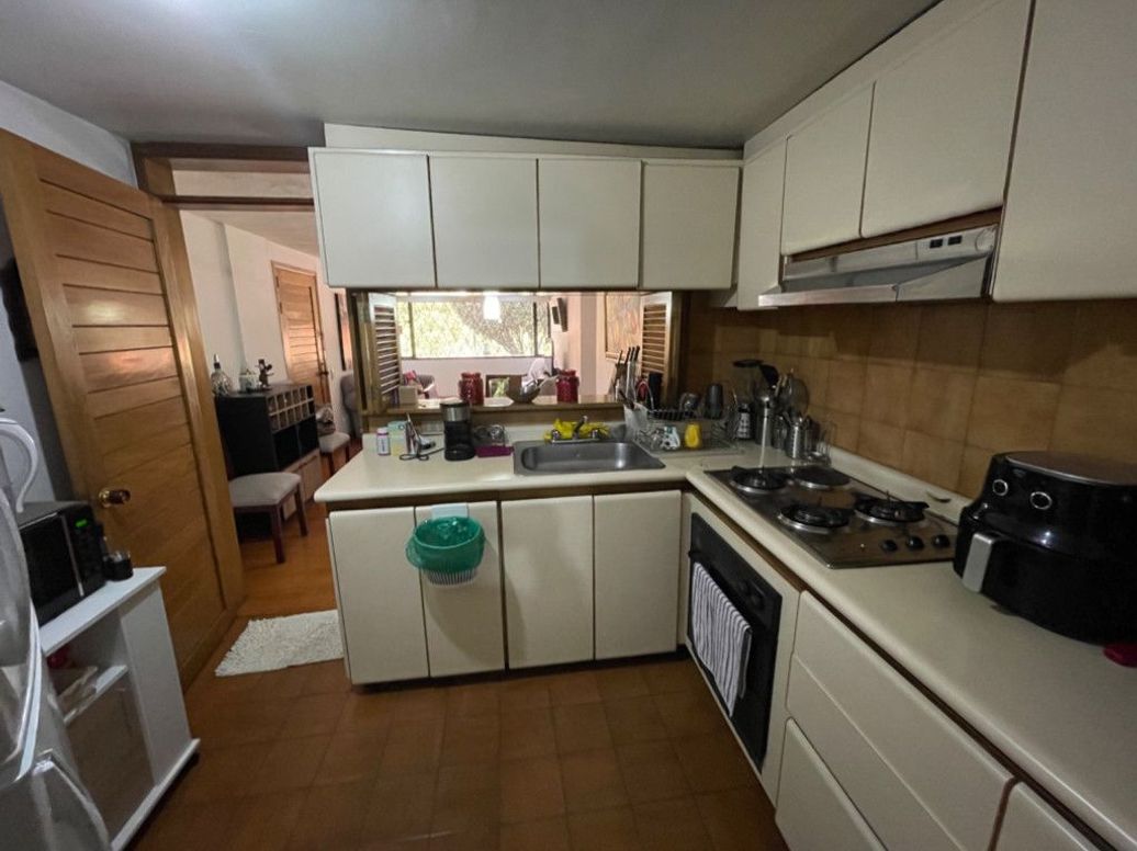 Apartamento de 3 alcobas en venta en Santa Barbara Central, Bogotá, 115 m² · foto 9 de 20