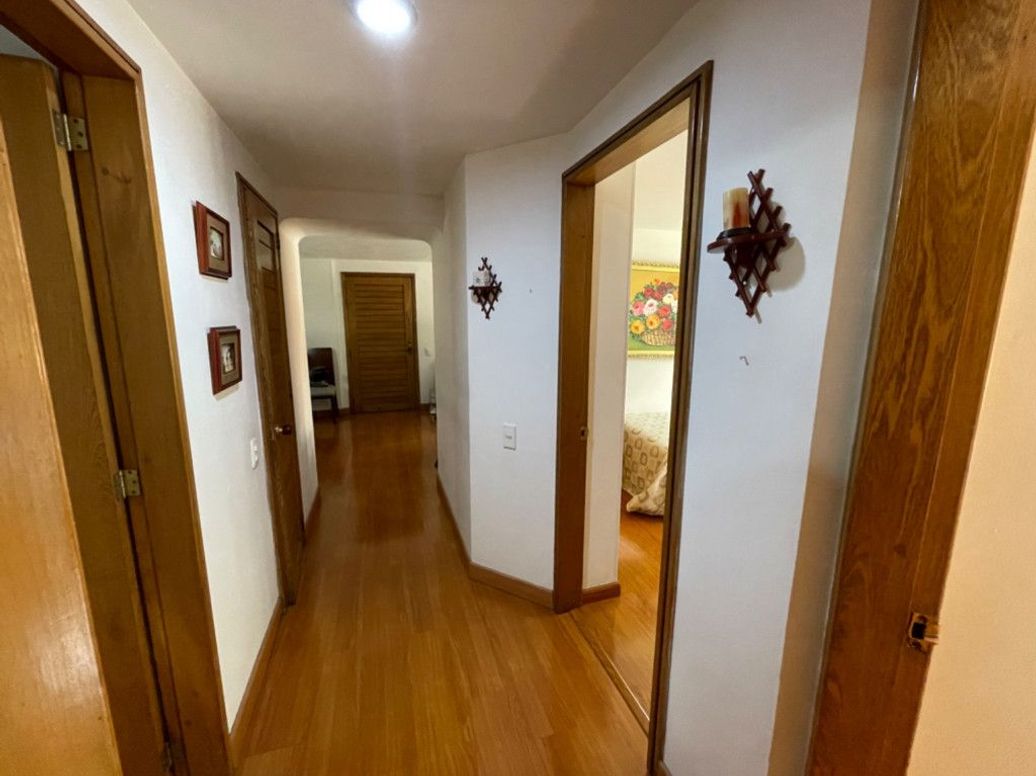 Apartamento de 3 alcobas en venta en Santa Barbara Central, Bogotá, 115 m² · foto 11 de 20