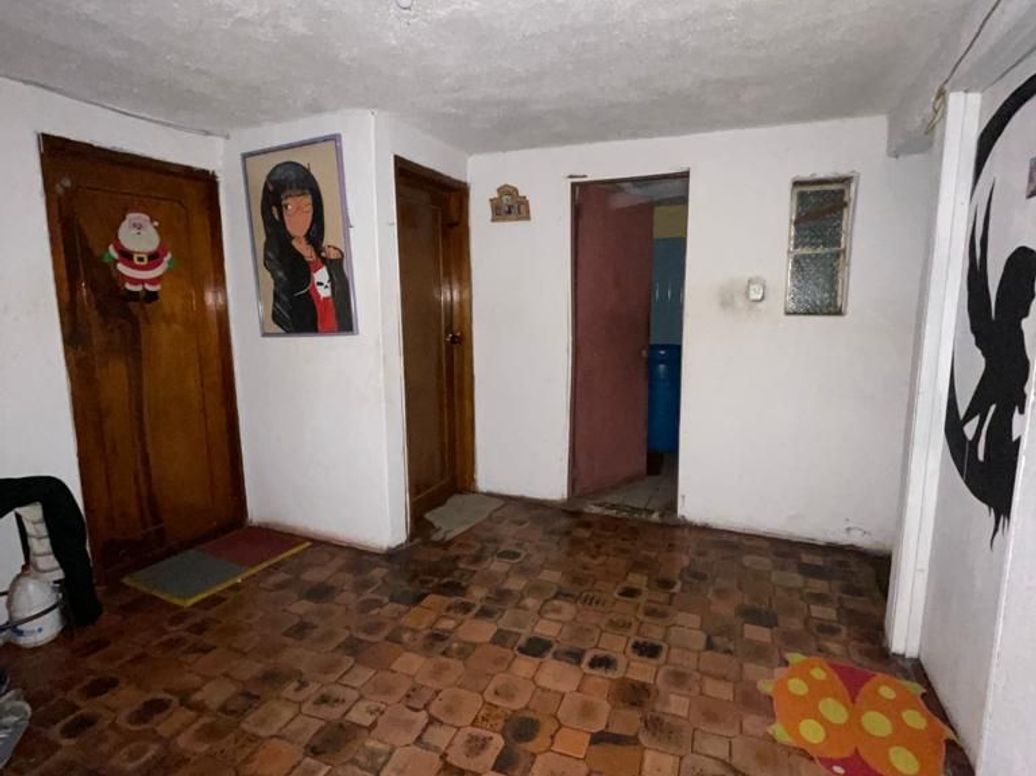 Casa de 13 alcobas en venta en San Antonio Norte, Bogotá, 500 m² · foto 9 de 20