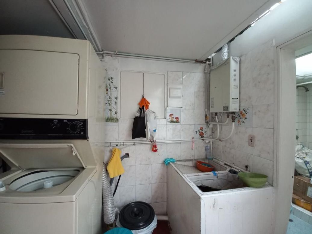 Casa de 5 alcobas en venta en Niza, Bogotá, 364 m² · foto 13 de 20