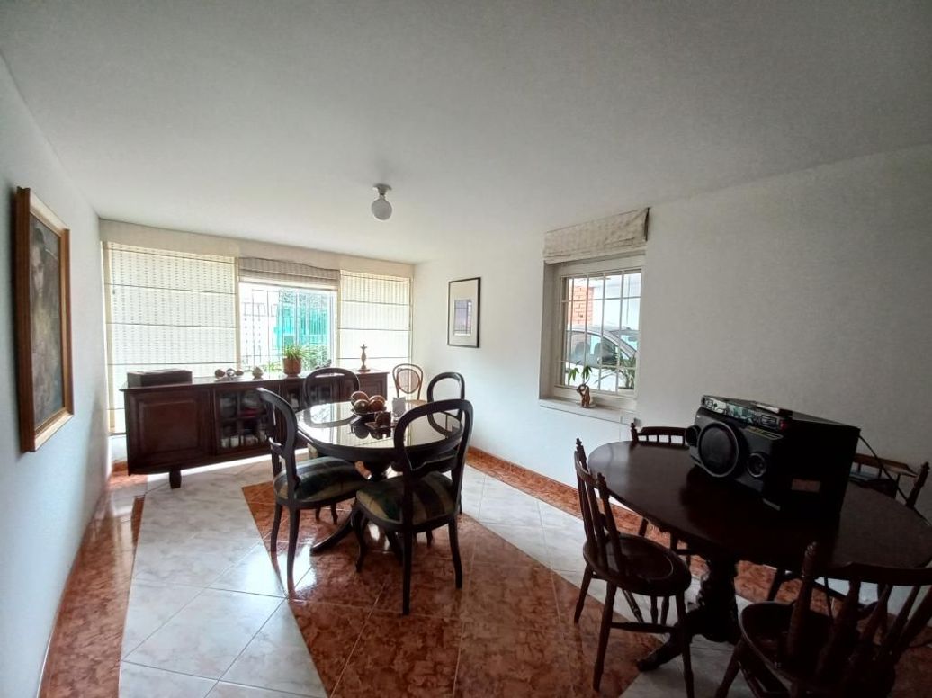 Casa de 5 alcobas en venta en Niza, Bogotá, 364 m² · foto 8 de 20
