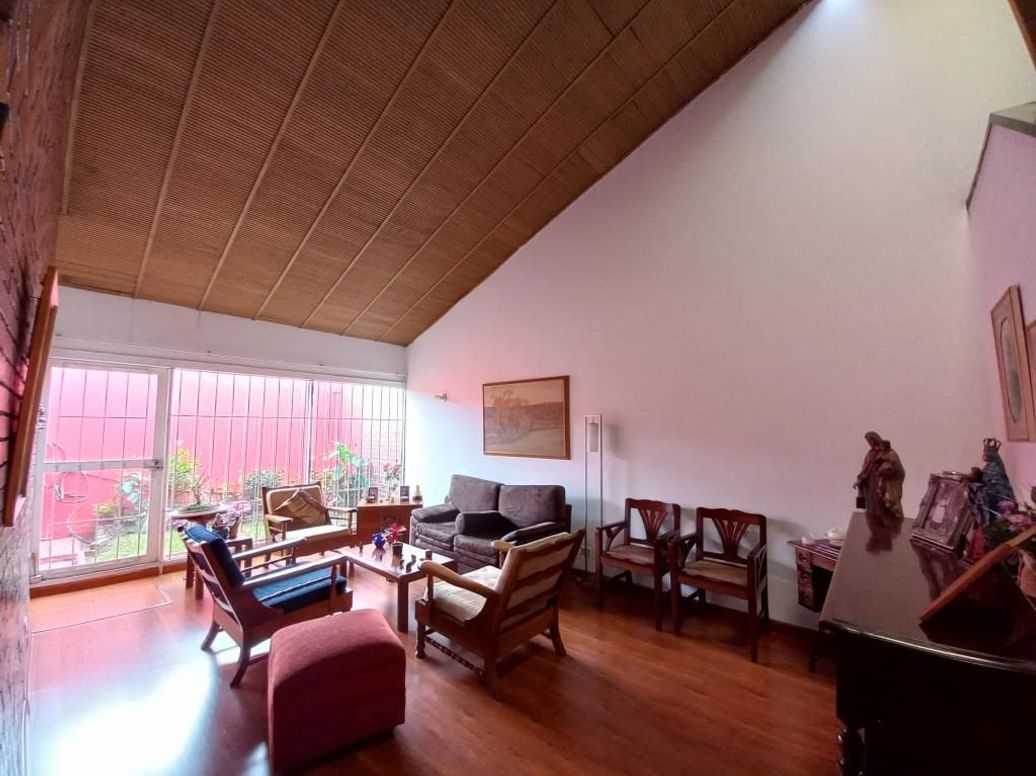 Casa de 5 alcobas en venta en Niza, Bogotá, 364 m² · foto 7 de 20