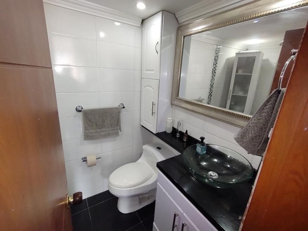Apartamento de 3 alcobas en venta en San José De Bavaria, Bogotá, 67 m² · foto 17 de 20