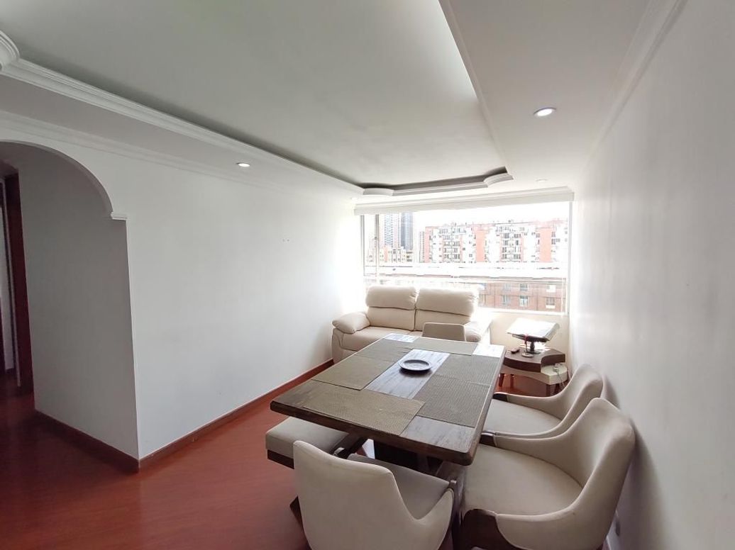Apartamento de 3 alcobas en venta en San José De Bavaria, Bogotá, 67 m² · foto 2 de 20
