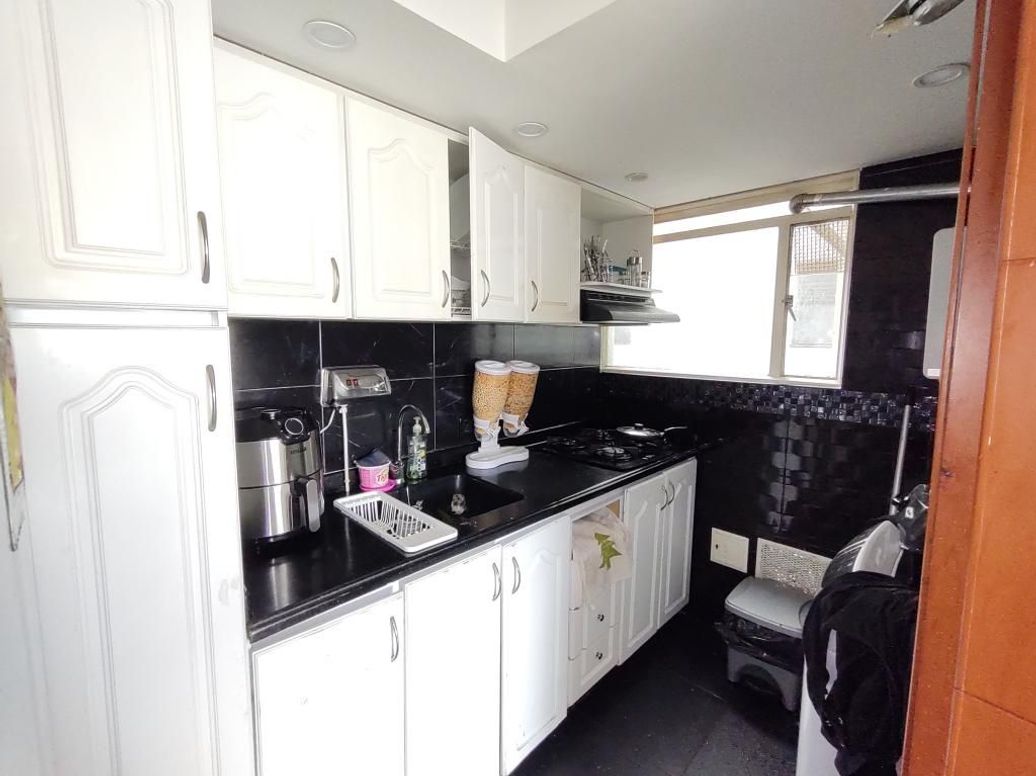 Apartamento de 3 alcobas en venta en San José De Bavaria, Bogotá, 67 m² · foto 5 de 20