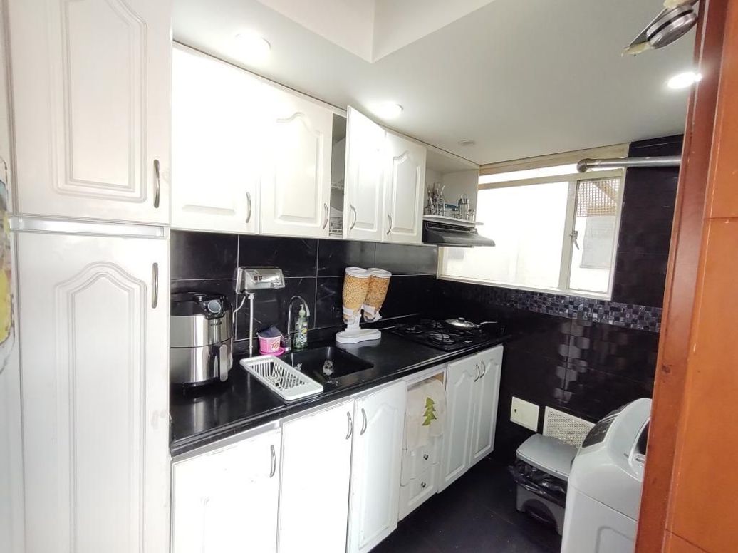 Apartamento de 3 alcobas en venta en San José De Bavaria, Bogotá, 67 m² · foto 6 de 20