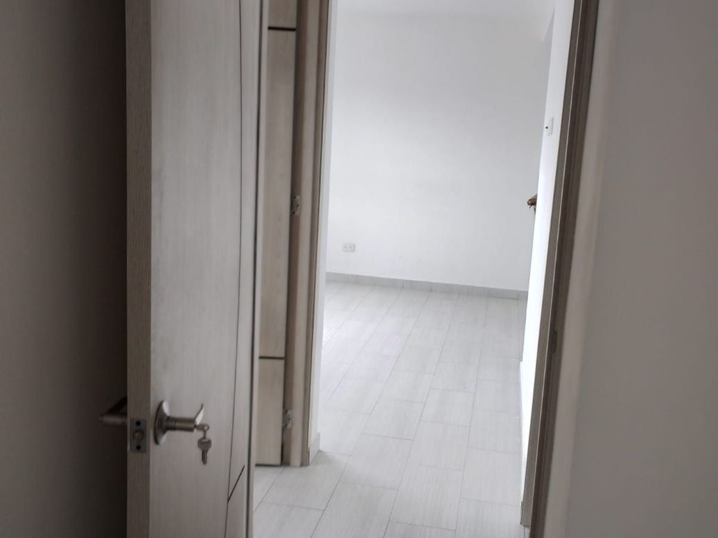 Apartamento de 2 alcobas en arriendo en Cjr Castilla La Nueva, Bogotá, 37 m² · foto 3 de 20
