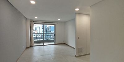 Apartamento en Arriendo y Venta en unidad cerrada en Los Alpes cerca a centro comercial Arboleda, supermercados de cadena y servicios complementarios de la zona. Cuenta con salacomedor, pisos en porcelanato, tres habitaciones, dos baños, estufa y calentador a gas, cocina integral y zona de ropas. La unidad cuenta con ascensores, gimnasio, salón comunal, parques infantiles, un parqueadero cubierto y planta eléctrica. Además portería y vigilancia las 24 Horas con circuito cerrado de TV. Inmuebles sujetos a verificación de disponibilidad. Arriendo y Venta Los Alpes Pereira