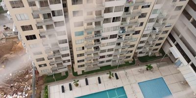 Imagina despertar cada mañana con estas vistas, Este apartamento en el piso 15 es tu oportunidad de vivir una experiencia única, enamórate! Este apartamento amoblado tiene todo lo que necesitas para sentirte como en casa, ideal para trabajadores, solo necesitas llevar tu maleta e instalarte, mudanza rapida, con electrodomesticos de alta tecnologia, con vista a la piscina, acabados bonitos y mobiliarios bonitos nuevos, poco usados, para estrenar, casa habitacion con televisor y aire acondicionado instalado, parqueadero privado, edificio nuevo para estrenar, contactanos.