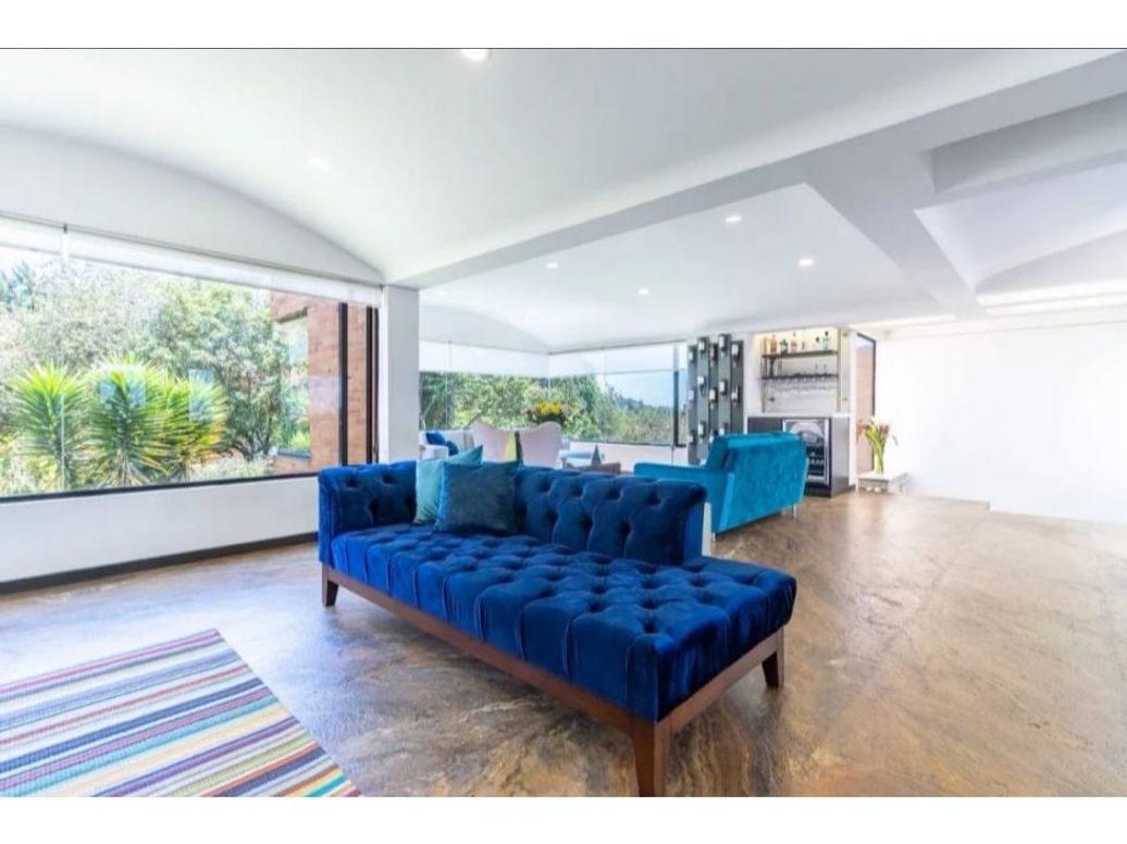 Apartamento de 3 alcobas en venta en Los Naranjos, Bogotá, 277 m² · foto 4 de 10