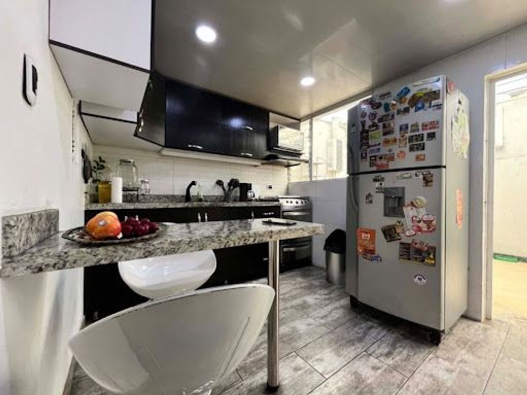 Casa de 3 alcobas en venta en Castilla, Bogotá, 209 m² · foto 11 de 20