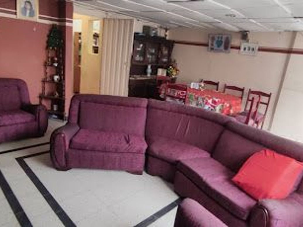 Casa de 8 alcobas en venta en Ciudad Kennedy, Bogotá, 234 m² · foto 6 de 20