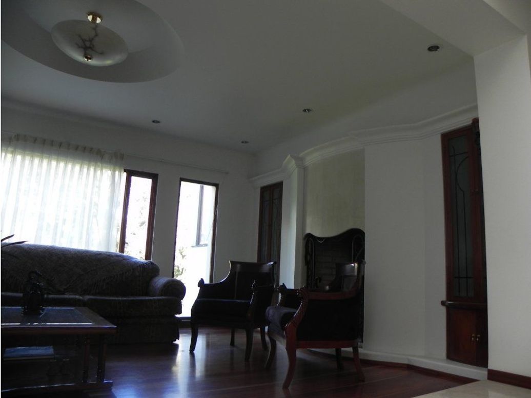 Casa de 4 alcobas en venta en Gratamira, Bogotá, 380 m² · foto 4 de 18