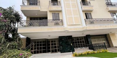 CÓDIGO INTERNO: 24414 – CANON INCLUYE ADMINISTRACIÓN. APARTAMENTO EN EXCLUSIVA ZONA DE LA CIUDAD CONSTA DE 3 ALCOBAS, 2 BAÑOS, SALA INDEPENDIENTE, COCINA INTEGRAL, ÁREA DE LABORES, PUERTA DE SEGURIDAD, CITÓFONO, DEPÓSITO Y PISO EN CERÁMICA, 2 PARQUEADEROS EN PARALELO, PARQUE INFANTIL, ASCENSOR. EN CERCANÍAS A UNA VÍA PRINCIPAL, PARQUE, COLEGIOS, SUPERMERCADO, CENTRO COMERCIAL, UNIVERSIDAD, TRANSPORTE PÚBLICO E IGLESIAS. DISPONIBLE A PARTIR DEL 31 DE ENERO DE 2025.