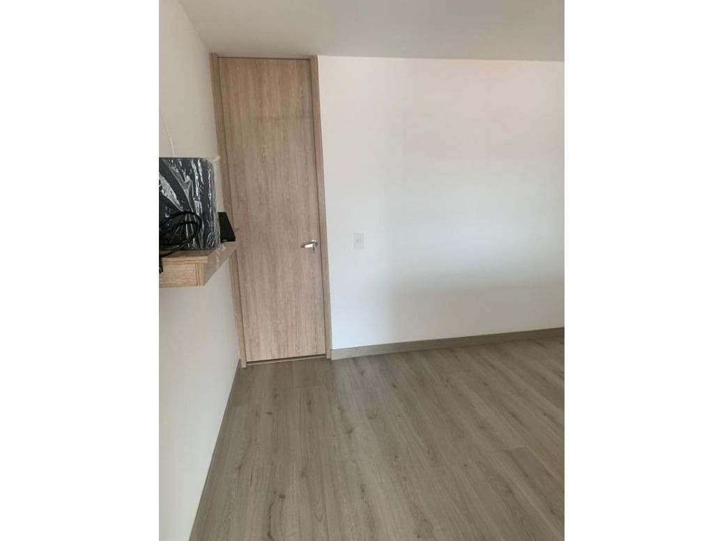 Apartaestudio en venta en Andes Norte, Bogotá, 37 m² · foto 6 de 10
