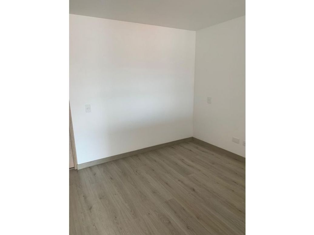 Apartaestudio en venta en Andes Norte, Bogotá, 37 m² · foto 3 de 10