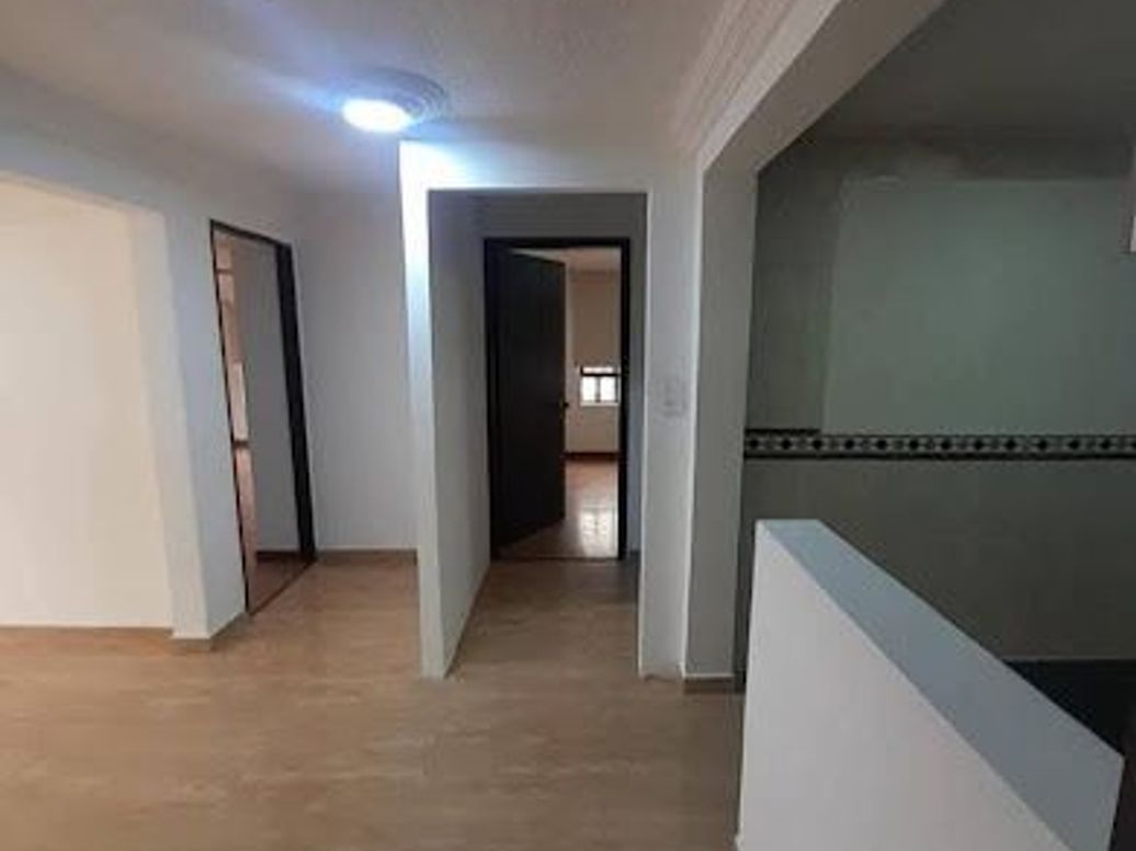 Casa de 5 alcobas en venta en Veraguas, Bogotá, 280 m² · foto 13 de 20