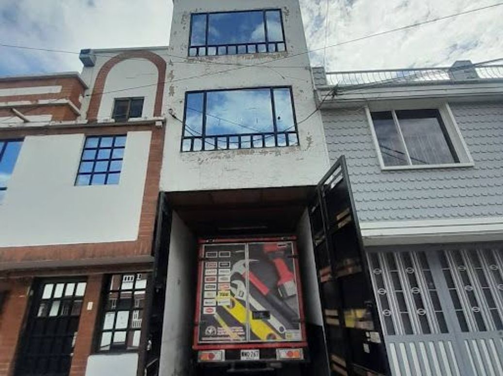 Casa de 5 alcobas en venta en Veraguas, Bogotá, 280 m² · foto 3 de 20