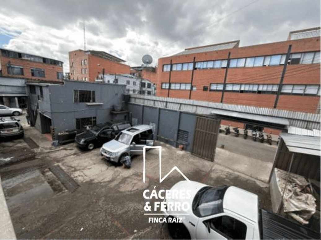 Casa de 4 alcobas en venta en Los Alcázares, Bogotá, 386 m² · foto 9 de 11
