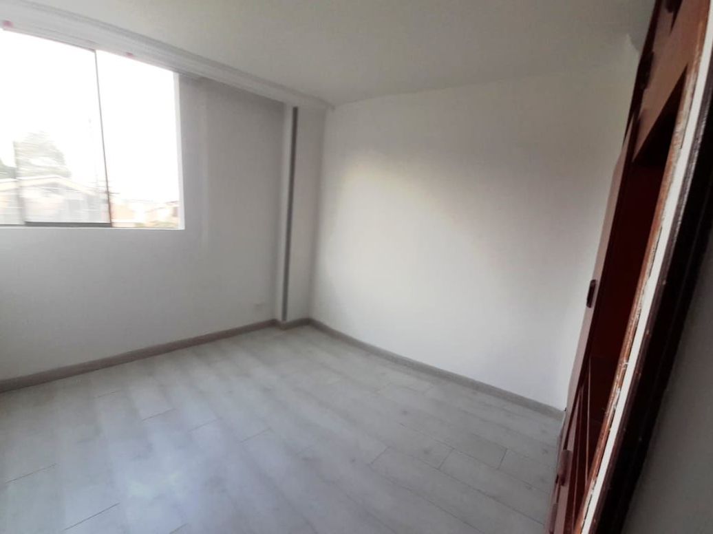 Apartamento de 3 alcobas en venta en Cjr Laderas De Gratamira, Bogotá, 64 m² · foto 7 de 12