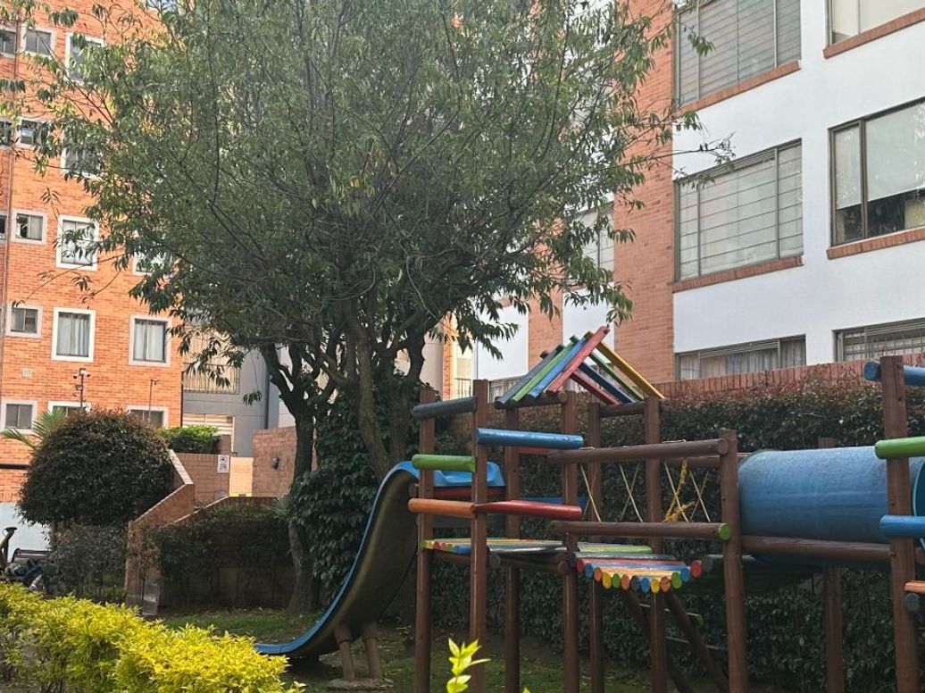 Apartamento de 3 alcobas en venta en Cjr Laderas De Gratamira, Bogotá, 64 m² · foto 3 de 12