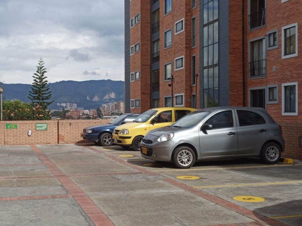 Apartamento de 3 alcobas en venta en Cjr Laderas De Gratamira, Bogotá, 64 m² · foto 11 de 12