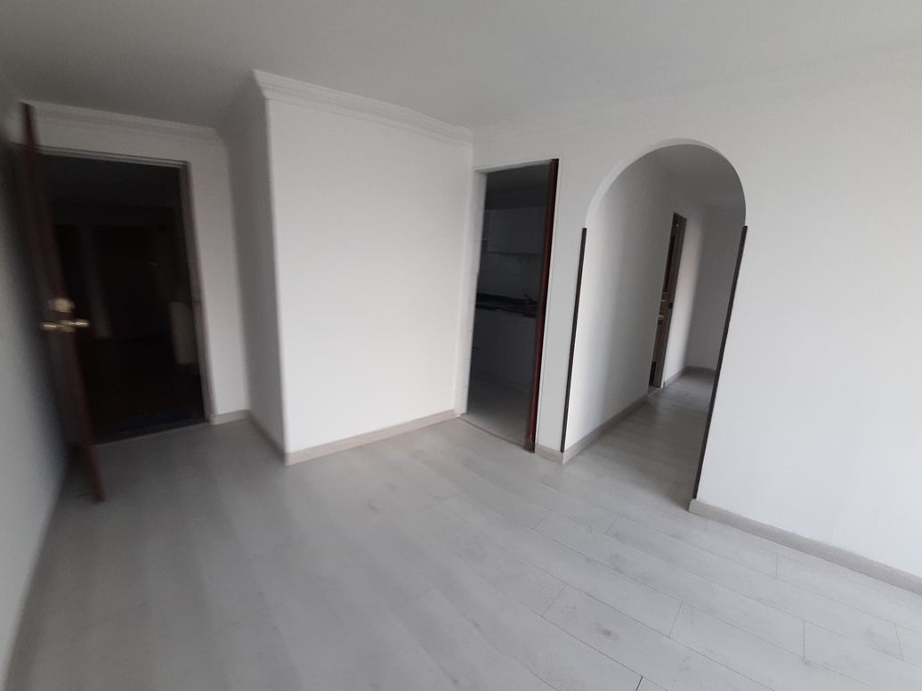 Apartamento de 3 alcobas en venta en Cjr Laderas De Gratamira, Bogotá, 64 m² · foto 4 de 12