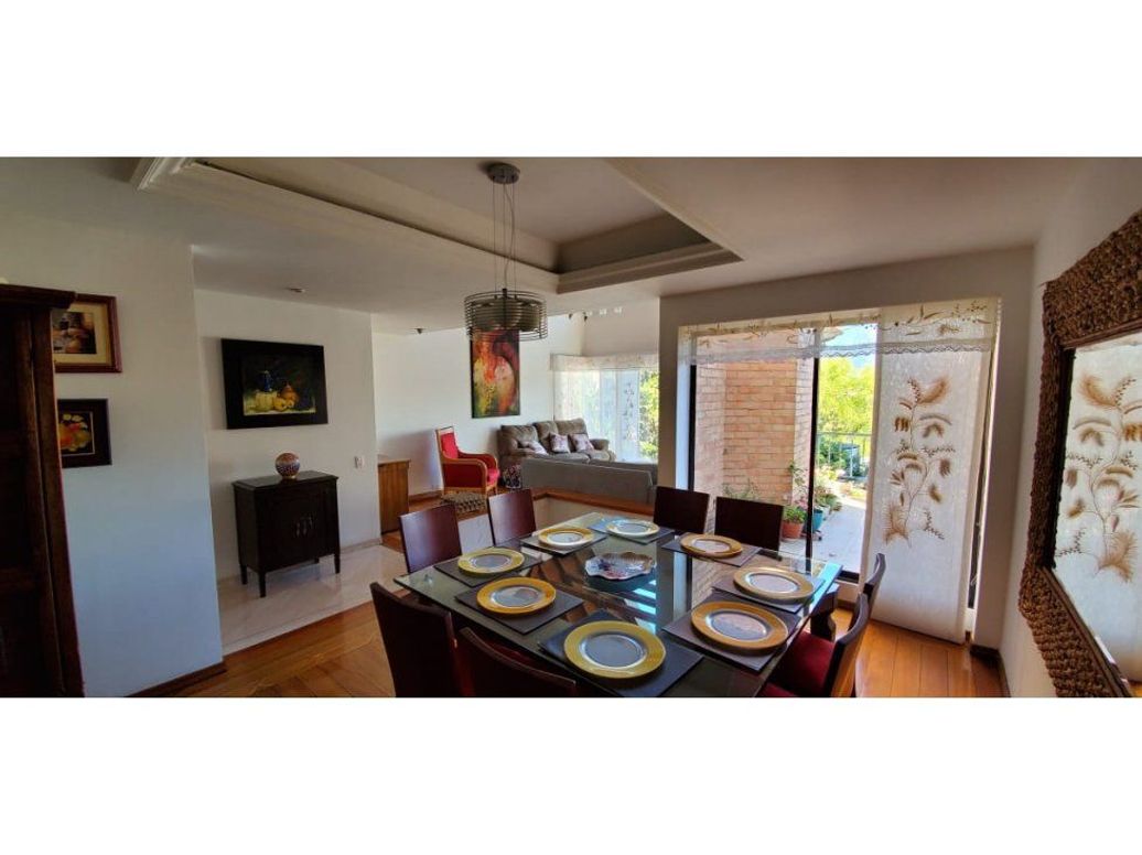 Casa de 3 alcobas en venta en Gratamira, Bogotá, 300 m² · foto 7 de 20