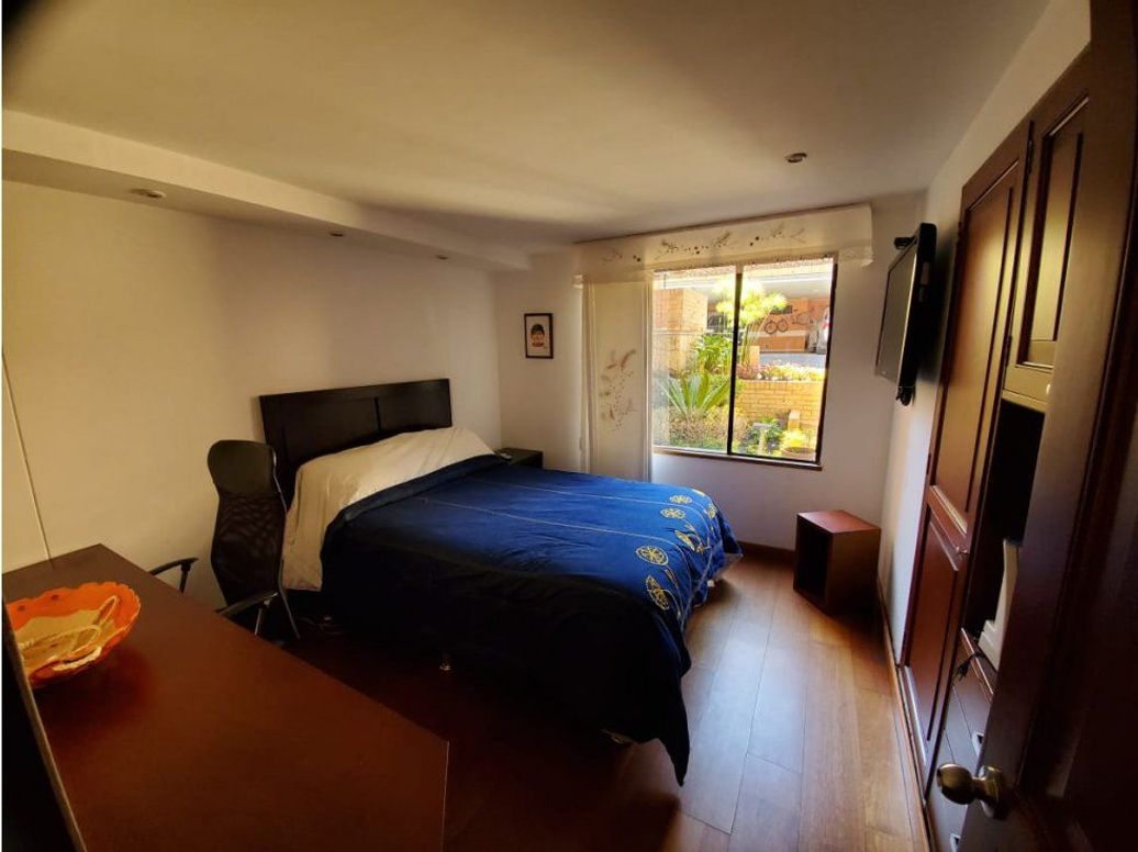 Casa de 3 alcobas en venta en Gratamira, Bogotá, 300 m² · foto 17 de 20