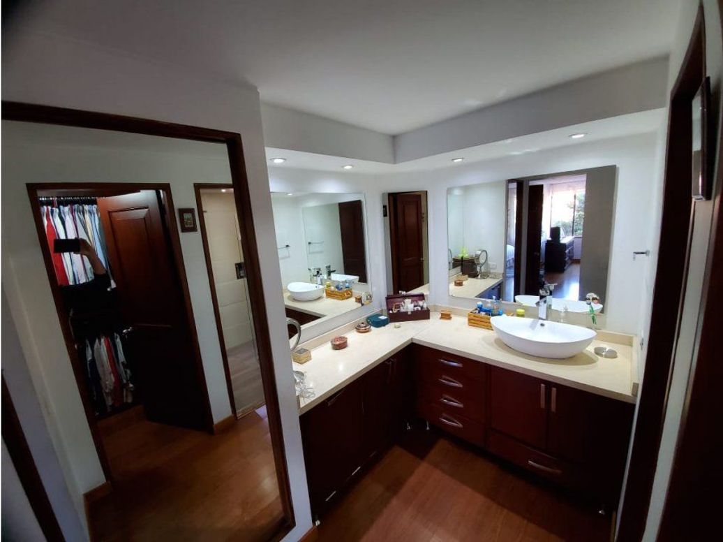 Casa de 3 alcobas en venta en Gratamira, Bogotá, 300 m² · foto 15 de 20