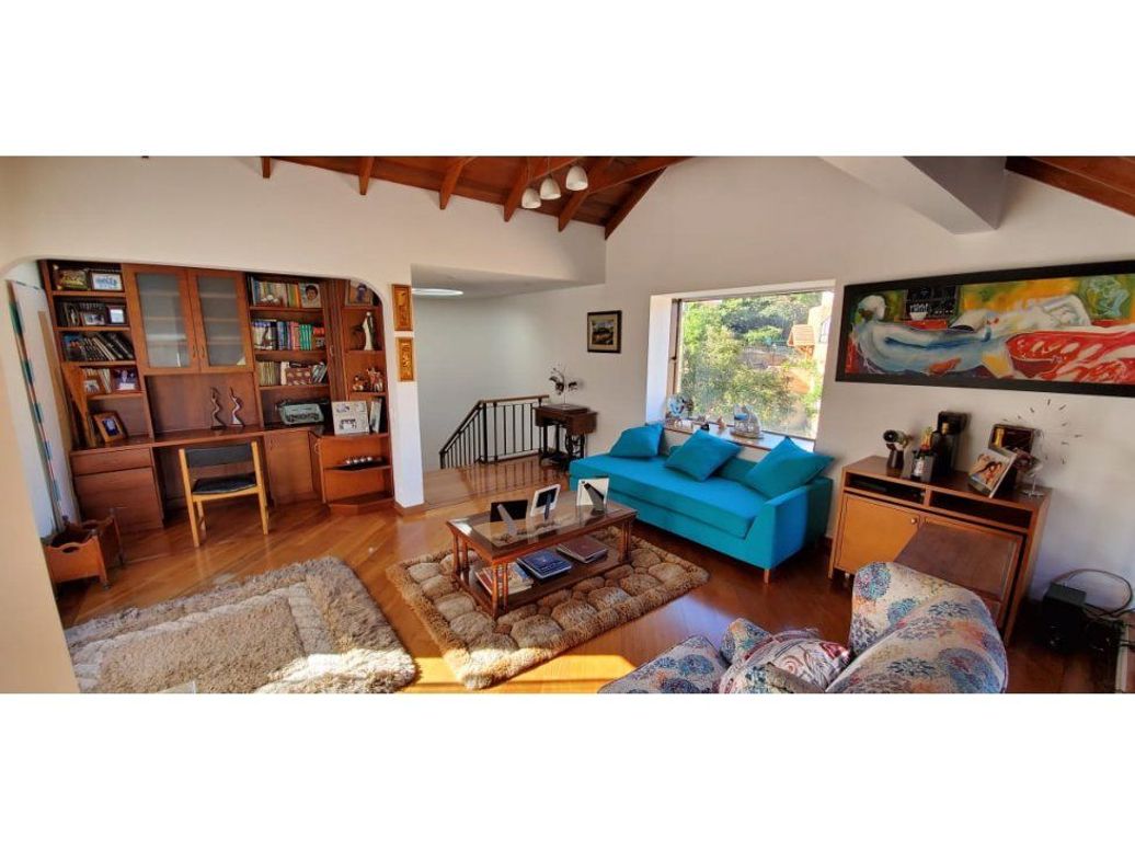 Casa de 3 alcobas en venta en Gratamira, Bogotá, 300 m² · foto 13 de 20