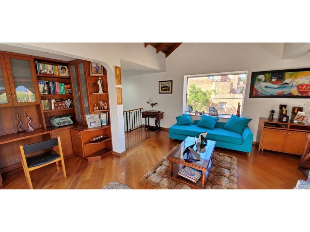 Casa de 3 alcobas en venta en Gratamira, Bogotá, 300 m² · foto 18 de 20